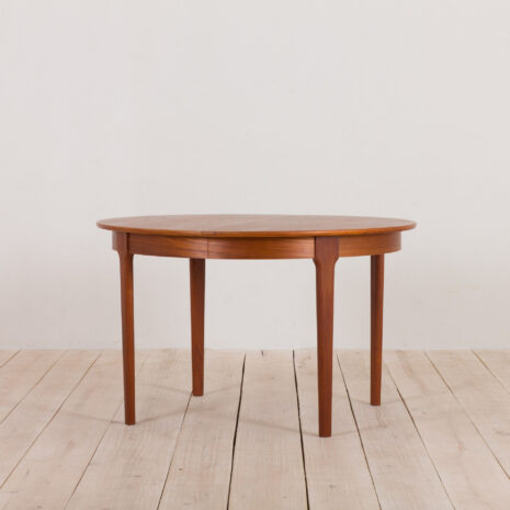 2226 Skandynawski stół jadalny z drewna tekowego okrągły przedłużony stół vintage-2 Scandinavian teak dining table round extension vintage table