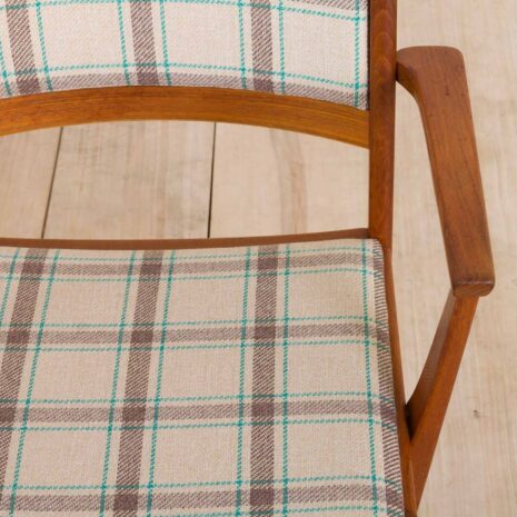 2239 Set of 8 teak dining chairs in new natural checkered upholstery-10 Set of teak dining chairs in new natural checkered upholstery scaled