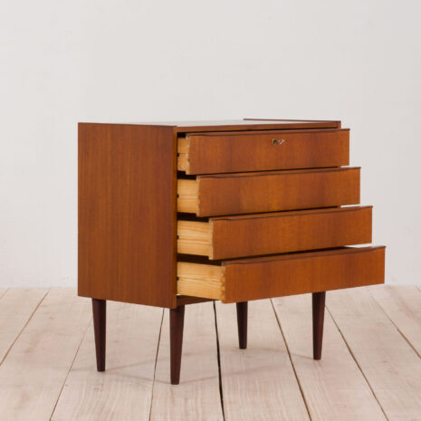 21006-Danish teak dresser with 4 drawers-3 Danish teak dresser with drawers scaled