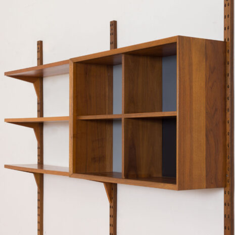 21019-Cadovius 2 bay teak royal wall unit with 3 cabinets and 3 shelves-10 Cadovius bay teak royal wall unit with cabinets and shelves scaled