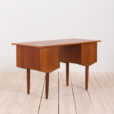 Danish teak desk free standing with  shelves s Duńskie wolnostojące biurko tekowe mid century z  szufladami lata