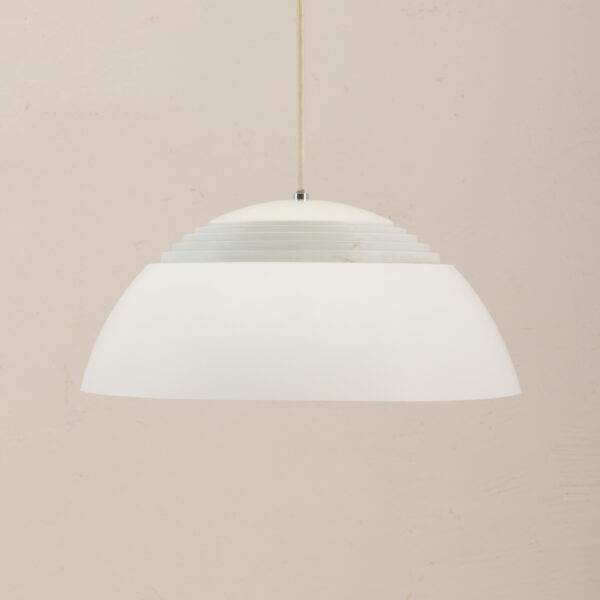 Small White SAS Royal pendant lamp Arne Jacobsen  scaled