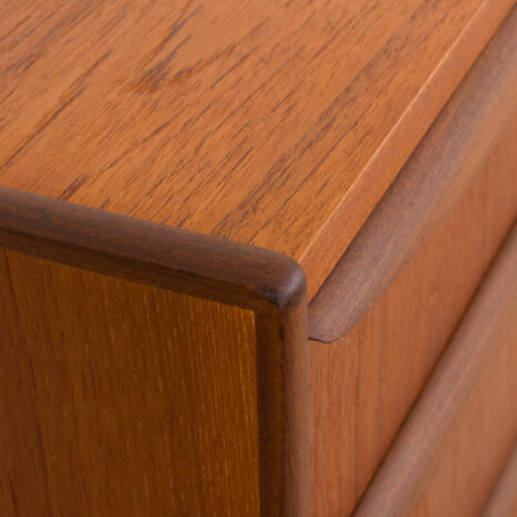 21008-komoda z brakami forniru-13 komoda z brakami forniru scaled