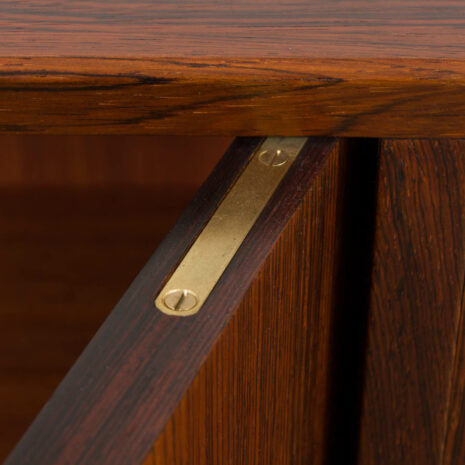 21017 Buffet en palissandre à 4 tiroirs à droite sur pieds en épingle à cheveux-17 Rosewood sideboard with drawers on right side on hairpin legs scaled