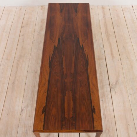 21046 Średniowieczny stolik kawowy z drewna różanego Johannesa Andersena dla CFC Silkeborg, lata 60-8 Mid Century Rosewood Coffee Table by Johannes Andersen for CFC Silkeborg s scaled