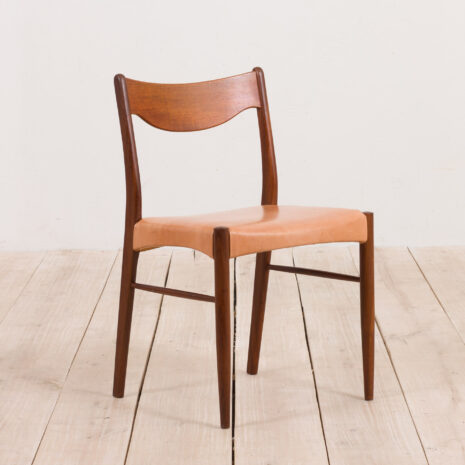 Set of six chairs designed in the s by Arne Wahl Iversen for Glyngore Stolefabrik  scaled