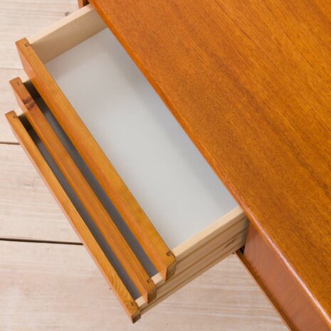 21061-vintage mid century small sideboard dresser-12 vintage mid century small sideboard dresser scaled