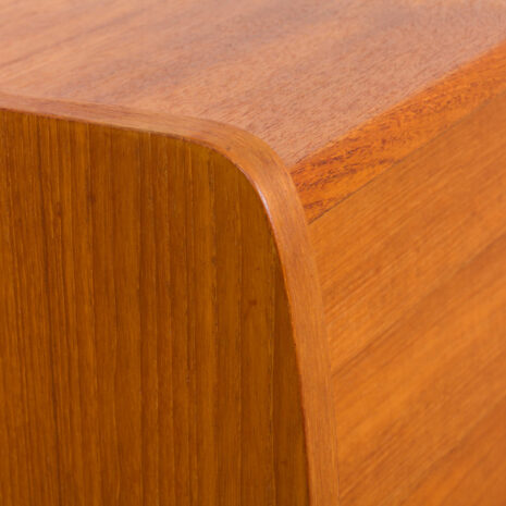 21061-vintage mid century small sideboard dresser-14 vintage mid century small sideboard dresser scaled