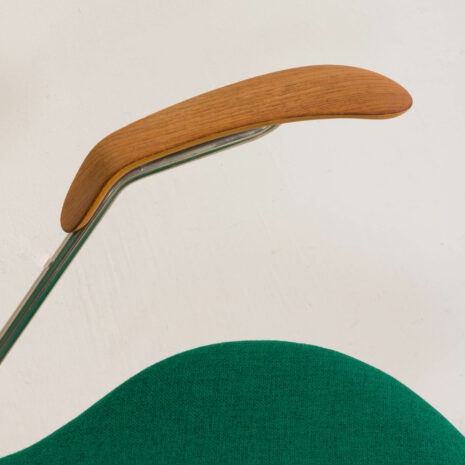 21083 Arne Jacobsen 3207 chair seriers 7 with teak armrests-6 Arne Jacobsen chair seriers with teak armrests scaled