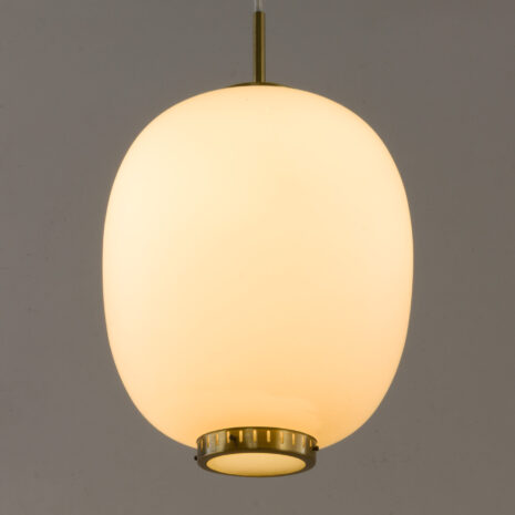 21096 Szklana zawieszka Orrefors w stylu Gubi z mosiężnymi detalami-6 Orrefors Gubi style glass pendant with brass details scaled