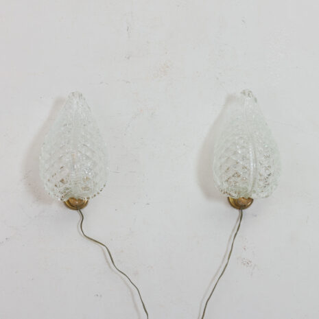 21098 Barovier _ Tosso wall lamps with Murano glass shades in leaf shape, Italy 1950s-1 Barovier Tosso wall lamps with Murano glass shades in leaf shape Italy s scaled