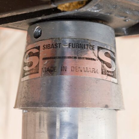 21118 Arne Vodder krzesło do biurka dla Sibast z drewna różanego i czarnej skóry, Dania 1960s-14 Arne Vodder executive desk chair for Sibast in rosewood and black leather Denmark s scaled