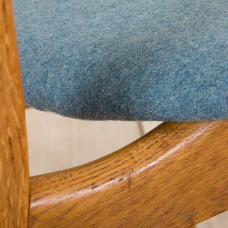 21048 Set of 4 oak chairs uldum z drewnianym oparciem-10 Set of oak chairs uldum z drewnianym oparciem scaled