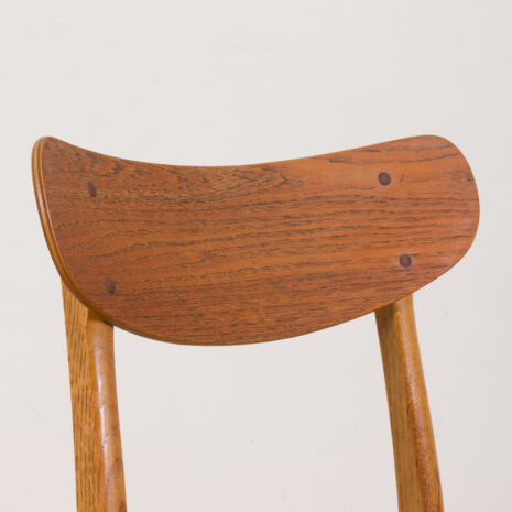 21048 Set of 4 oak chairs uldum z drewnianym oparciem-9 Set of oak chairs uldum z drewnianym oparciem scaled