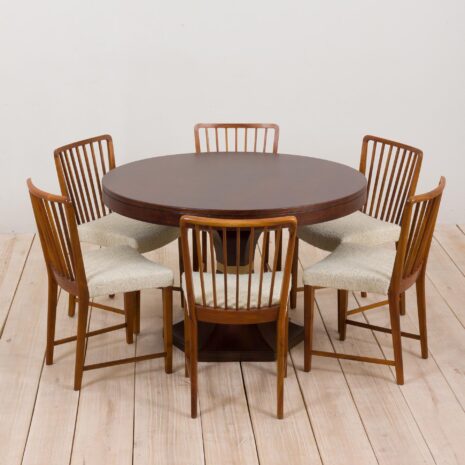 2109 Table ronde en palissandre de style Carlo di Carli avec base hexagonale, Italie, années 1960-1 Carlo di Carli style rosewood round table with hexagonal base Italy s scaled