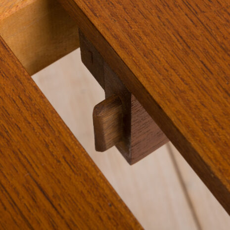 21116 Okrągły stół z drewna tekowego w stylu vintage, Dania, lata 60. Vintage round teak extension table Denmark s scaled