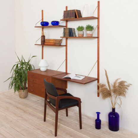 21126 - czekamy na kije Danish teak wall unit shelving with desk and chest of drawers in Sorensen Cadovius style-1 czekamy na kije Danish teak wall unit shelving with desk and chest of drawers in Sorensen Cadovius style scaled