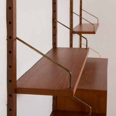 21131 Cadovius royal wall unit with small console and 8 shelves-11 Cadovius royal wall unit with small console and shelves scaled