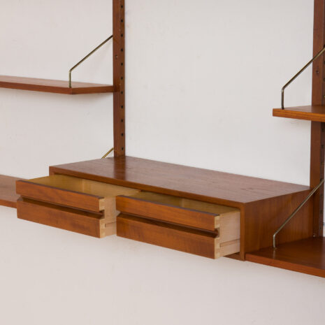 21131 Cadovius royal wall unit with small console and 8 shelves-6 Cadovius royal wall unit with small console and shelves scaled