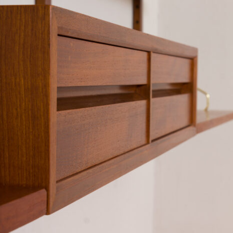 21131 Cadovius royal wall unit with small console and 8 shelves-8 Cadovius royal wall unit with small console and shelves scaled