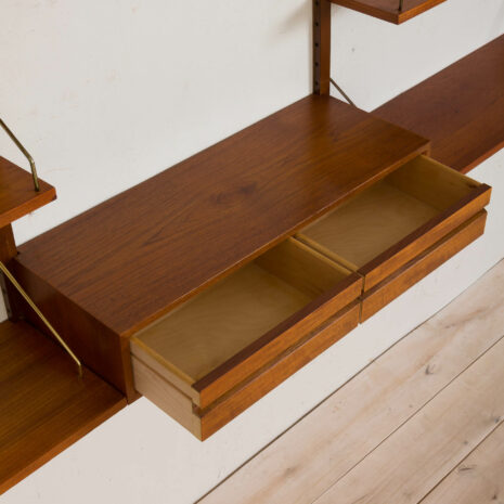 21131 Cadovius royal wall unit with small console and 8 shelves-9 Cadovius royal wall unit with small console and shelves scaled