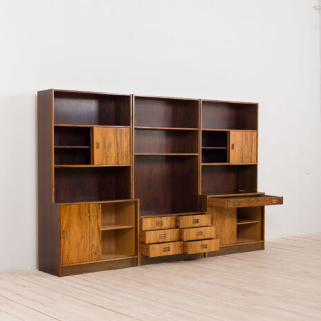 21117 Mid Century Modern storage in Rio Palisander 3 bay wall unit in Rosewood, Denmark, 1960s-4 Mid Century Modern storage in Rio Palisander bay wall unit in Rosewood Denmark s scaled