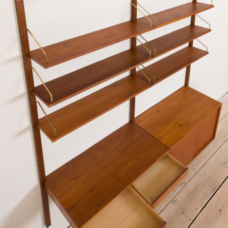 21129 Royal Cadovius 2 bay wall unit with a desk and a cabinet-8 Royal Cadovius bay wall unit with a desk and a cabinet scaled