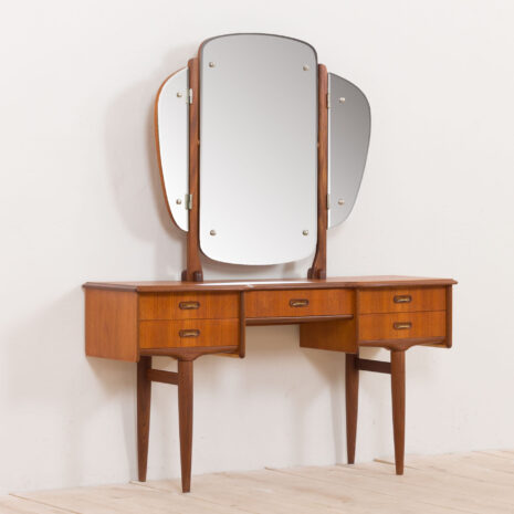21147 Scandinavian mid century teak vanity with brass handles and adjustable mirror-5 Scandinavian mid century teak vanity with brass handles and adjustable mirror scaled