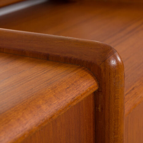 21157 Mid century Scandinavian teak vanity with adjustable mirrors and 5 shelves, 1950s-12 Mid century Scandinavian teak vanity with adjustable mirrors and shelves s scaled