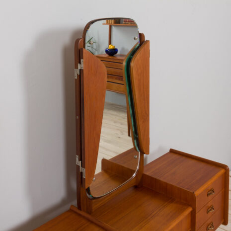 21157 Mid century Scandinavian teak vanity with adjustable mirrors and 5 shelves, 1950s-14 Mid century Scandinavian teak vanity with adjustable mirrors and shelves s scaled