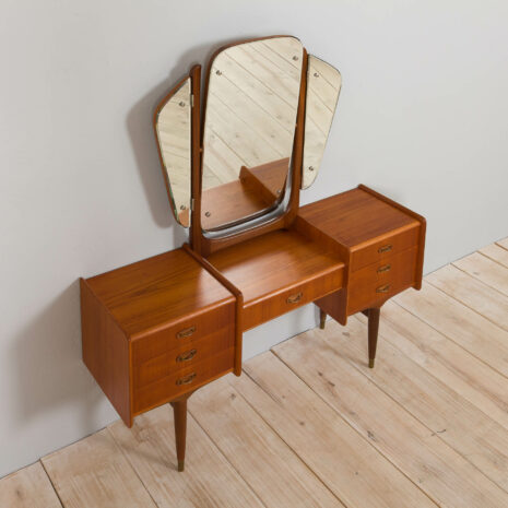 21157 Mid century Scandinavian teak vanity with adjustable mirrors and 5 shelves, 1950s-3 Mid century Scandinavian teak vanity with adjustable mirrors and shelves s scaled