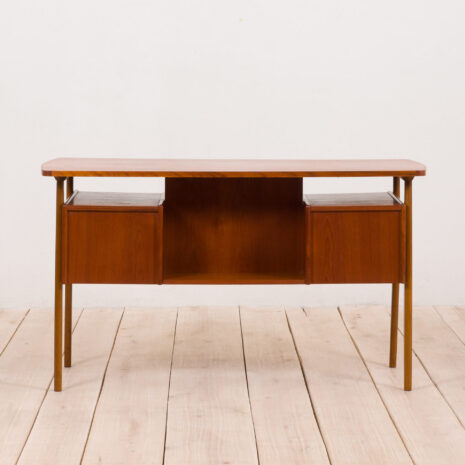 21162 Wolnostojące biurko Gunnar Nielsen z drewna tekowego dla Tibergaard, Dania, lata 60-10 Gunnar Nielsen free standing desk in teak for Tibergaard Denmark s scaled