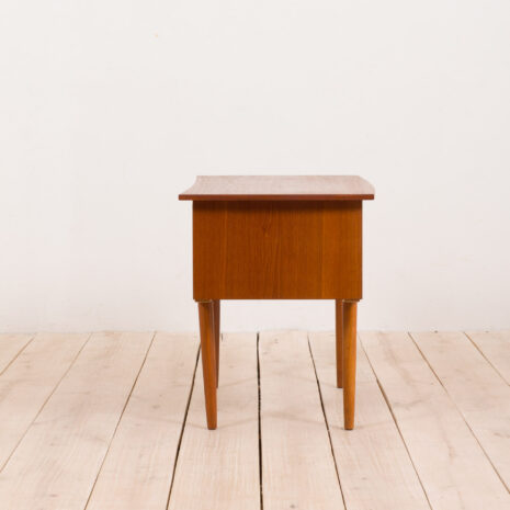 21164 Duńskie biurko wolnostojące z drewna tekowego z połowy wieku z 3 szufladami i szafką-4 Danish mid century teak free standing desk with drawers and cabinet scaled
