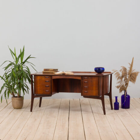 ROSEWOOD DESK BY SVEND AAGE MADSEN FOR H