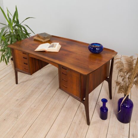 21173 ROSEWOOD DESK BY SVEND AAGE MADSEN FOR H.P. HANSEN, Denmark 1960s-2 ROSEWOOD DESK BY SVEND AAGE MADSEN FOR H