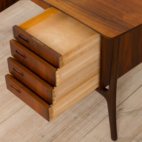 21173 ROSEWOOD DESK BY SVEND AAGE MADSEN FOR H.P. HANSEN, Denmark 1960s-20 ROSEWOOD DESK BY SVEND AAGE MADSEN FOR H