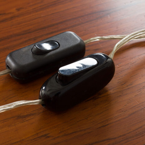 21180 Paire de lampes de table chromées par Geofredo Regiani-13 Pair of chrome table lamps by Geofredo Regiani scaled