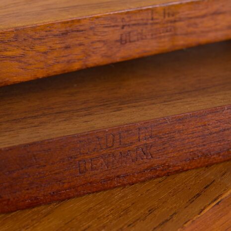 21187 Cadovius wall unit with a secretary desk and 3 shelves-16 Cadovius wall unit with a secretary desk and shelves scaled