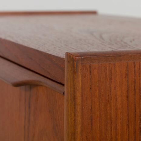 21072 Danish dresser nightstand entry chest of 3 drawers by J.C. Møbler Hedehusene-10 Danish dresser nightstand entry chest of drawers by J