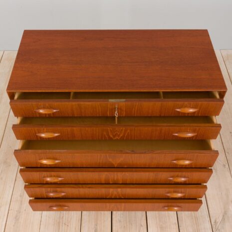 21205 Duńska komoda z drewna tekowego w stylu vintage z uchwytami w kształcie migdałów, 60s-1-12 Danish vintage teak chest of drawers with almond shaped handles s scaled