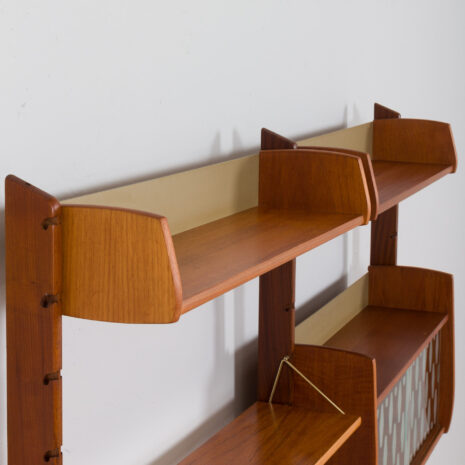 21207 Scandinavian Ergo teak wall unit with a desk and 2 cabinets-18 Scandinavian Ergo teak wall unit with a desk and cabinets scaled