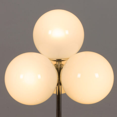 21227 Italian Space Age table lamp in chrome and opaline glass in style of Goffredo Reggiani-5 Italian Space Age table lamp in chrome and opaline glass in style of Goffredo Reggiani scaled