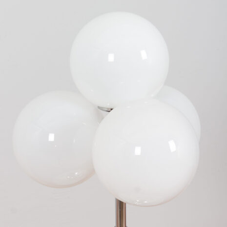 21227 Italian Space Age table lamp in chrome and opaline glass in style of Goffredo Reggiani-8 Italian Space Age table lamp in chrome and opaline glass in style of Goffredo Reggiani scaled