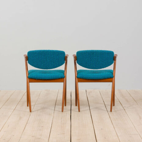 21229 Pair of 42 Kai Kristiansen teak chairs in original blue bouclé upholstery-6 Pair of Kai Kristiansen teak chairs in original blue boucle upholstery scaled