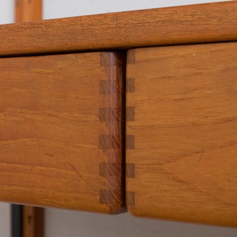 21237 Duńska doskonała szafka ścienna z drewna tekowego z biurkiem z 2 szufladami-7 Danish excellent teak wall unit with a desk with drawers scaled