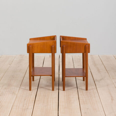 21240 Pair of Borge Mogensen teak nightstands with a shelf and drawer-5 Pair of Borge Mogensen teak nightstands with a shelf and drawer scaled