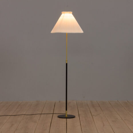 21250 Black Le Klint floor lamp with brass details, Denmark-4 Black Le Klint floor lamp with brass details Denmark scaled