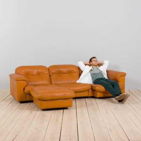 21256 De Sede ds101 rozkładana sofa z otomaną-2 De Sede ds reclining sofa with ottoman scaled