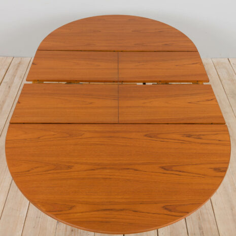 21259 Średniowieczny duński okrągły stół z drewna tekowego z ukrytymi liśćmi, lata 60-te-9 Mid century Danish Round teak extension table with hidden leaves s scaled