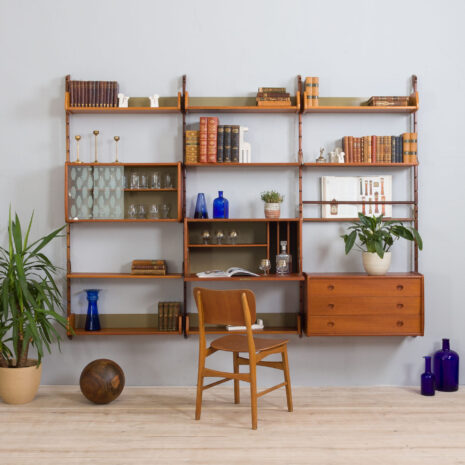 21275 Unité murale ergo 3 baies en teck avec 8 étagères, 3 armoires et -1 bay ergo wall unit in teak with shelves cabinets and scaled